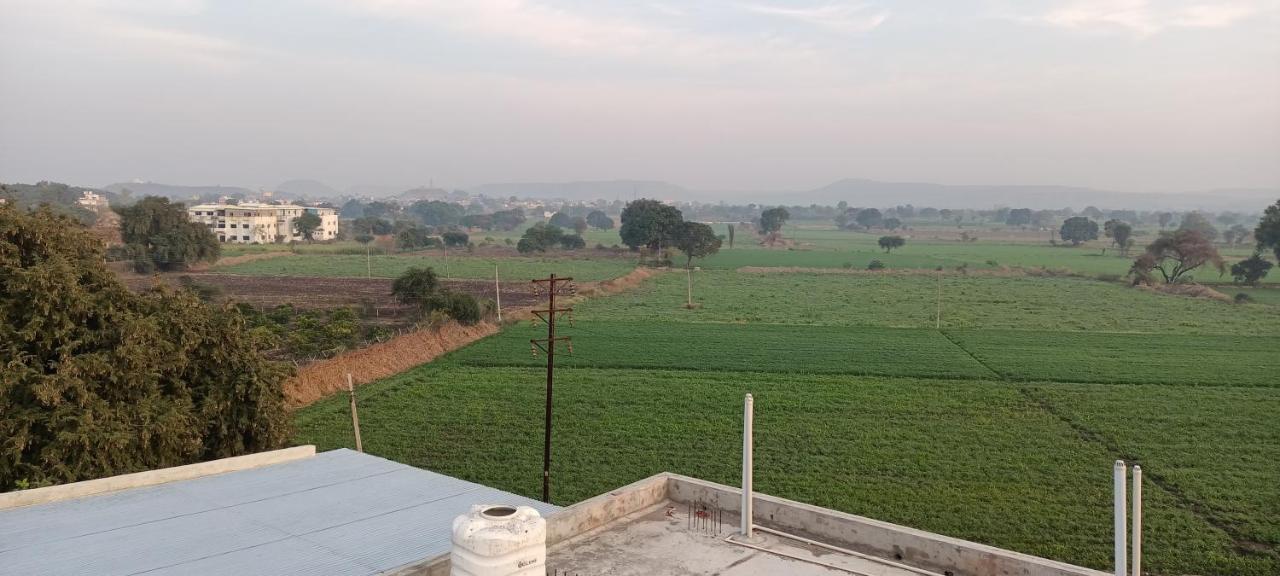 Hotel Nisarg Lodging And Restaurant Aurangabad  Buitenkant foto