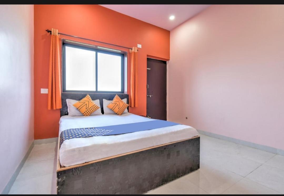 Hotel Nisarg Lodging And Restaurant Aurangabad  Buitenkant foto