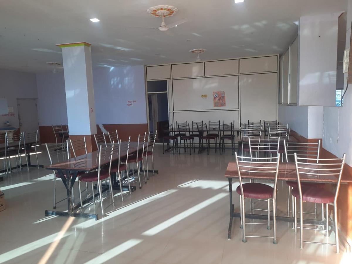 Hotel Nisarg Lodging And Restaurant Aurangabad  Buitenkant foto