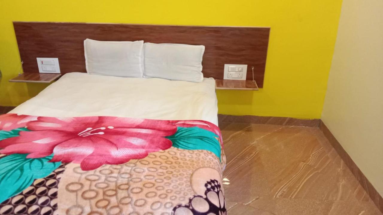Hotel Nisarg Lodging And Restaurant Aurangabad  Buitenkant foto